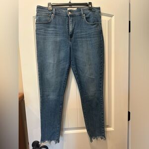 Levi's Women's Straight Leg Jeans in Denim Blue